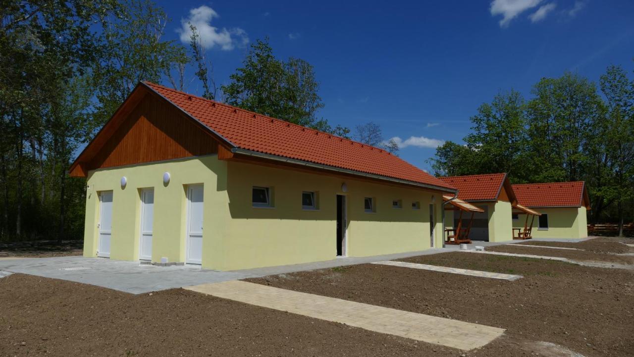 Familia Camping Balaton Hotel Balatonoszod Exterior photo