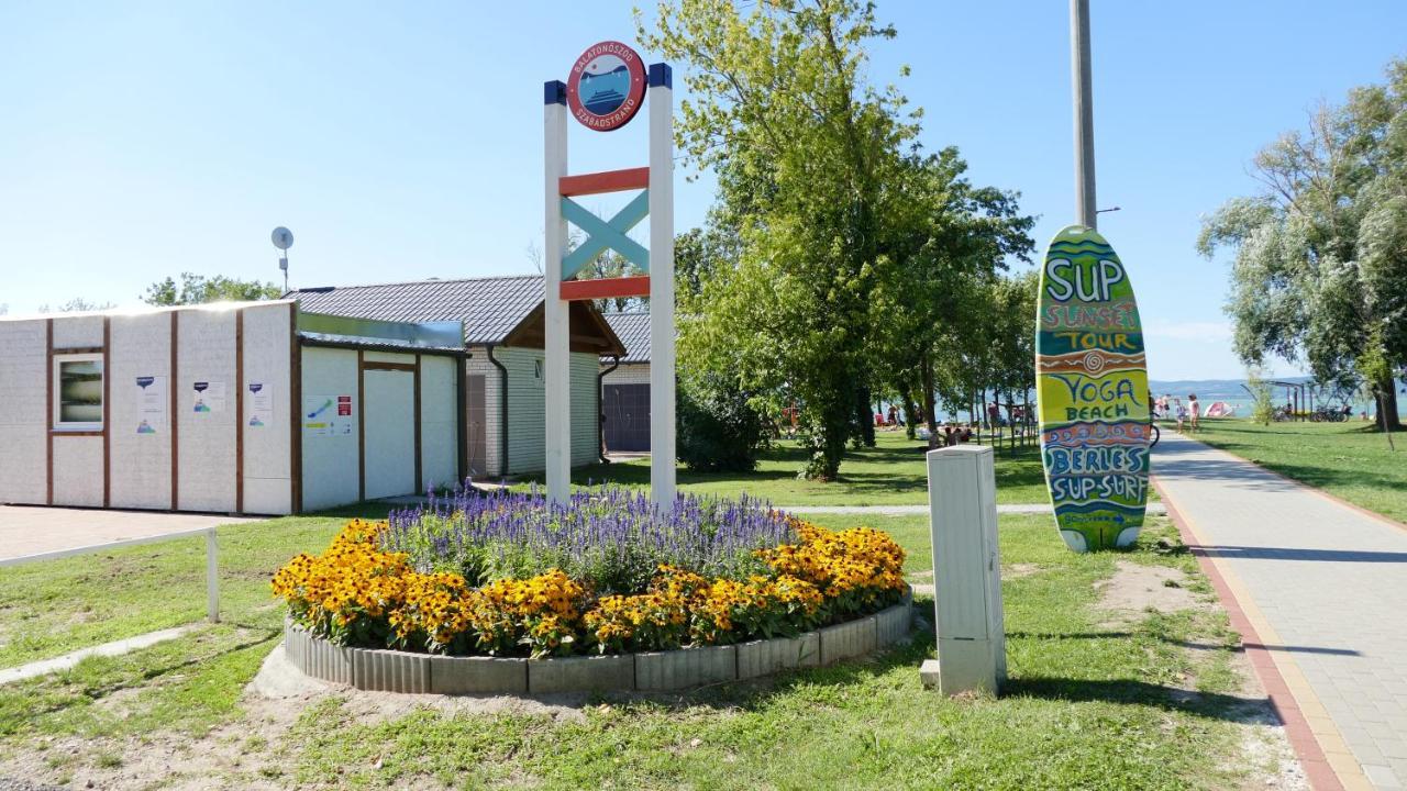 Familia Camping Balaton Hotel Balatonoszod Exterior photo